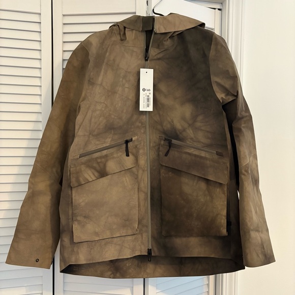 lululemon athletica Men’s Utility Field Camouflage Jacket - Apparate Shell - Picture 1 of 4